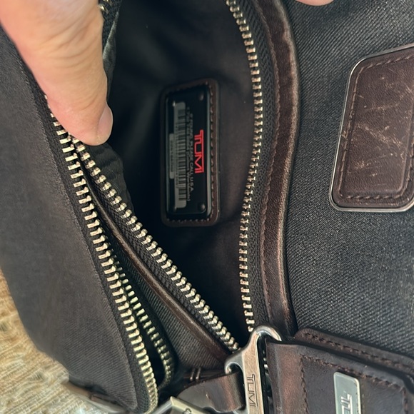 Tumi briefcase - Picture 6 of 8